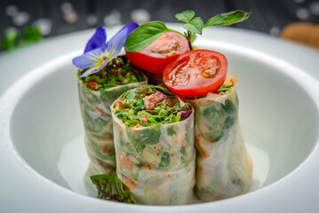 Thai roll with salmon and vegetables