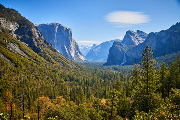 Iconic and majestic Tunnel View at Yosemite in early morning