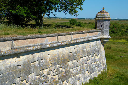 Les remparts du village fortifi&eacute; de Brouage - Charente maritime - France