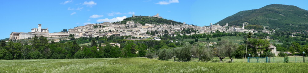 Fototapeta na wymiar Umbria - Assisi e monte Subasio