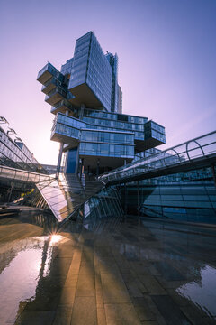 Hannover, Deutschland - 08.Mai, 2022: Nord LB Geb&auml;ude in Hannover, Gebaut von Architekt Behnisch (2002).
