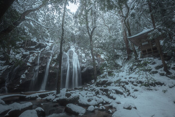 京都府 金引の滝 雪景色