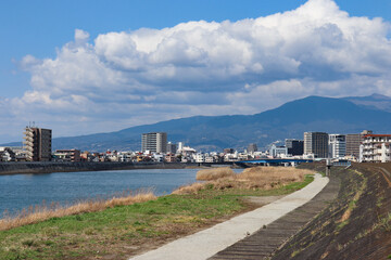 Naklejka premium 狩野川（静岡県沼津市）