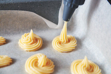 cookie cream on baking paper