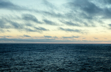 Naklejka na ściany i meble Hawaii early morning horizon over water Pacific ocean