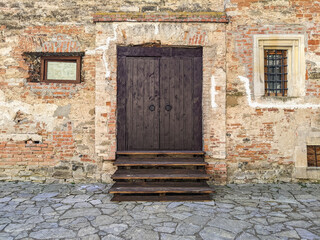 Fototapeta na wymiar vintage doors, of an ancient castle