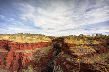 Fototapeta na wymiar Beautiful view of Oxer Lookout in Karijini National Park, Western Australia