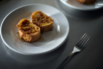 朝食の手作りフレンチトースト