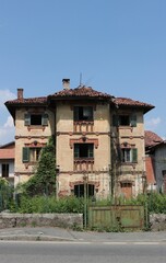 Italy: Old abandoned house in Lombardy.
