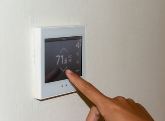 change the degrees of the thermostat