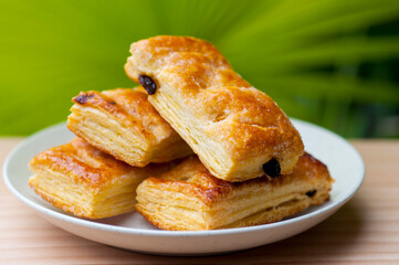 texture, crisp, biscuit, puff pastry, maple pie