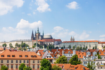 Fototapeta na wymiar The old town, St. Vitus Cathedral, and Prague Castle, Czech Republic