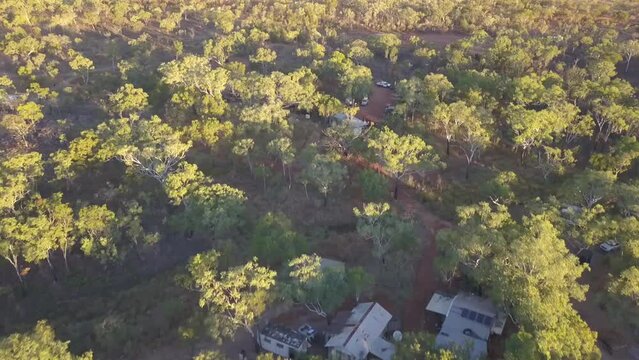 Travel in Western Australia desert in the Kimberley in 4WD/4x4