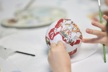 decoration of New Year's toys, decoupage coating, children's creative master class