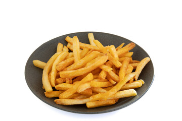 Frites cuite isolé dans un plat sur un fond blanc 