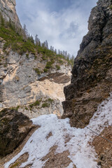 Fototapeta na wymiar alpin scenery (Dolomites, Italy)