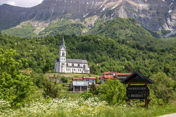 Dreźnica Kirche bei Kobarid in Slowenien