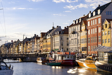 Obraz premium Nyhavn district is one of the most famous landmark in Copenhagen in a summer day