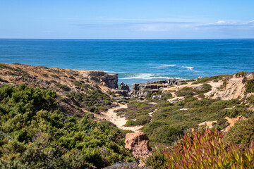 Fototapeta na wymiar beautiful view of the sea coast in portugal