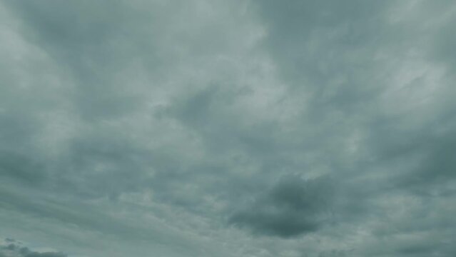 gray cloudy sky. timelapse. calm, peaceful weather. time lapse clouds rolling