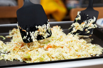 ホットプレートでもんじゃ焼き　ホームパーティー