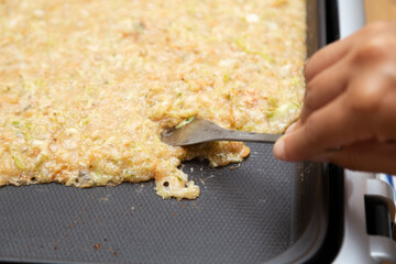 ホットプレートでもんじゃ焼き　ホームパーティー