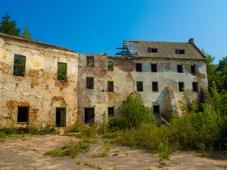 Fototapeta na wymiar Ruins of the old Klevan Castle among the thickets, Rivne region, Ukraine.