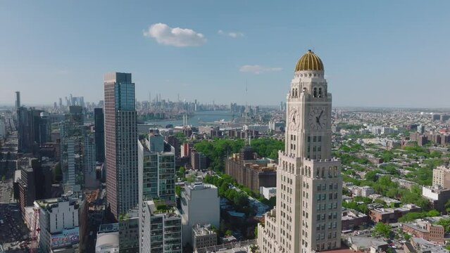 flying counter clockwise view of downtown Brooklyn