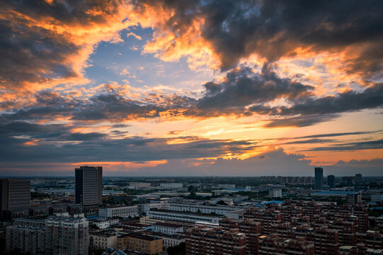 fire cloud and buildings of Yangzhou scenery