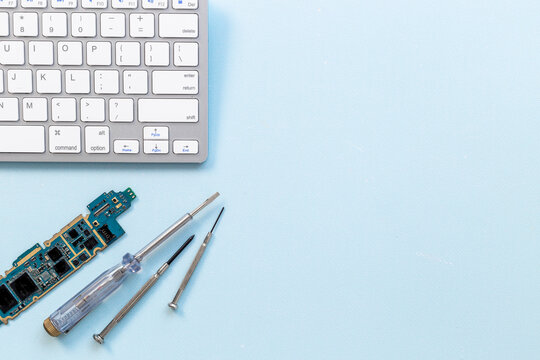 Tech support repair concept - computer with circuit board