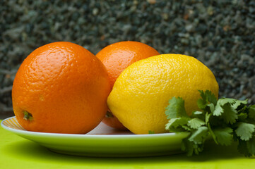 Bodegón de cítricos (limones y naranjas)