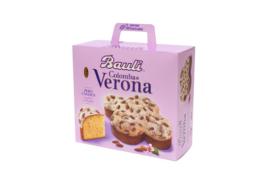 Colomba without candied fruit typical of Easter from the Bauli di Verona brand
