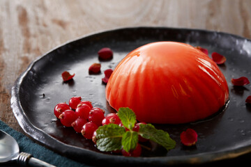 Fruit pudding cake, delicious pastries made at home
