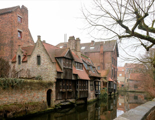 Fototapeta na wymiar tipical characteristic scenes in Bruges, Belgium