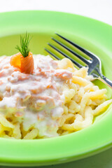 spetzle with sauce of smoked salmon