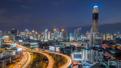 Fototapeta na wymiar beautiful sunset of the Metropolitan Bangkok City downtown cityscape urban skyline Thailand in December 2017 - Cityscape Bangkok city Thailand
