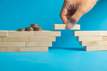 a hand in building up the bridge join the gap to resolve the financial problem, crowdfunding...