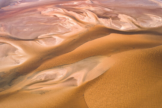 Vue en drone du Bassin d'Arcachon &agrave; mar&eacute;e basse