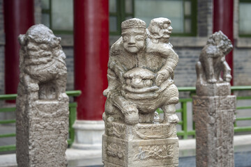 Chinese sculpture. China. Chinese art in street performance.