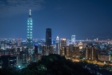 Fototapeta premium Taipei, Taiwan city skyline at night