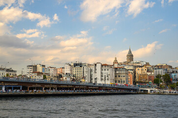Naklejka premium View of the Galata Bridge in Istanbul, Turkey