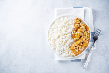 Fototapeta na wymiar Mango Teriyaki chicken with rice in a plate