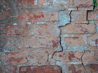 Schäden an der Hauswand