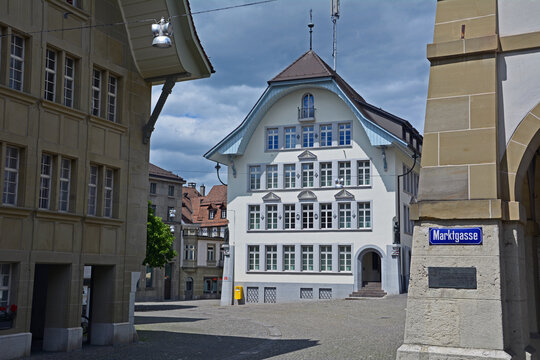 Zofingen, Stadthaus am Kirchplatz, Kanton Aargau, Schweiz