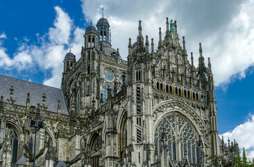 Fototapeta premium Berühmte gotische Kathedrale in s’Hertogenbosch