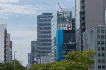 Fototapeta premium 夏の名古屋のビジネス街の高層ビルの風景