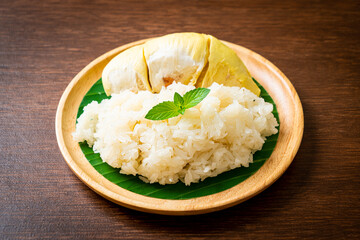 Durian sticky rice on plate