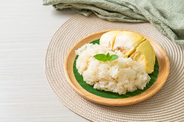 Durian sticky rice on plate