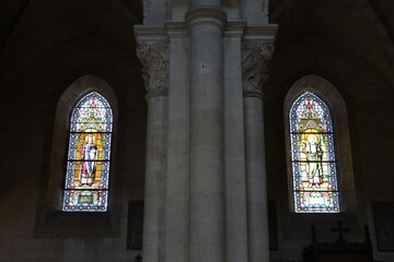 L'église Saint Romain, de style néo gothique, intérieur de l'église, ville de Chateau-Chinon, département de la Nièvre, France