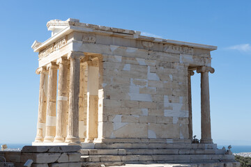 Akropolis in Athen - Nike Tempel mit Säulen - Griechenland